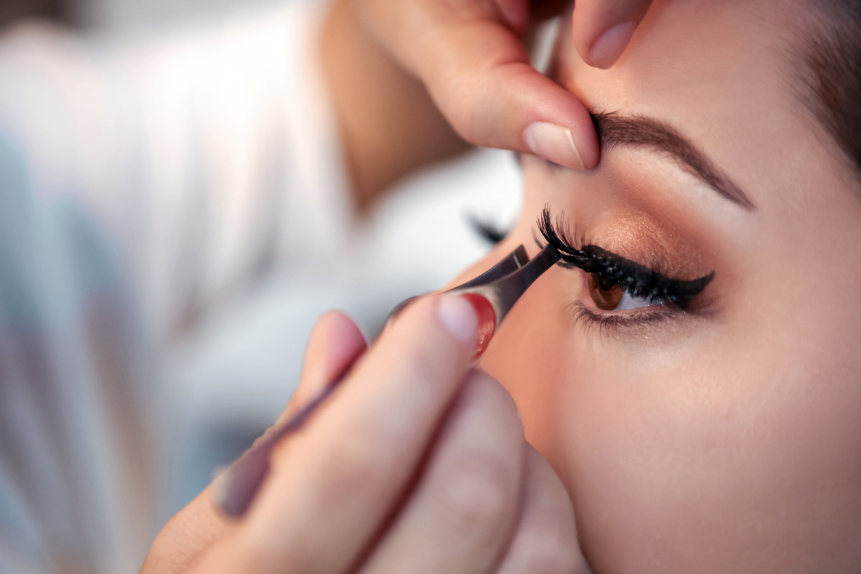 Lash Extensions Certificate Course