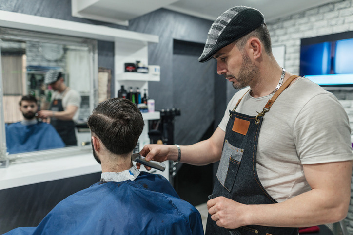 Barbering skills -Barbering diploma program
