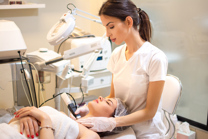 Exploring the Aesthetics Diploma Program at Cosmic College