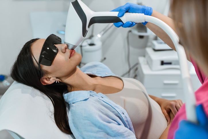 Finding Your Path in Laser Aesthetics Freelance Independence or Full-Time Stability