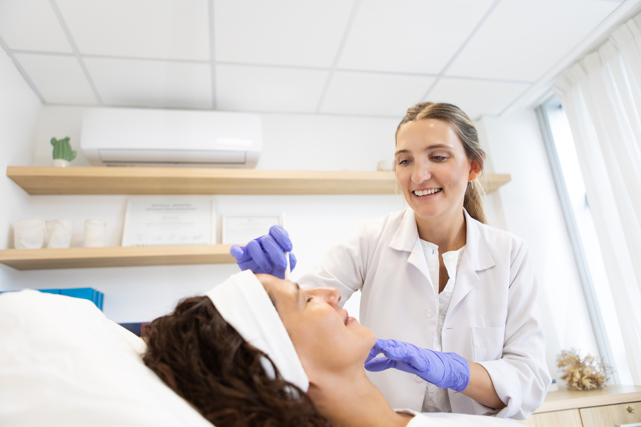 The Science of Anti-Aging: Medical Aesthetics Studies<br />
