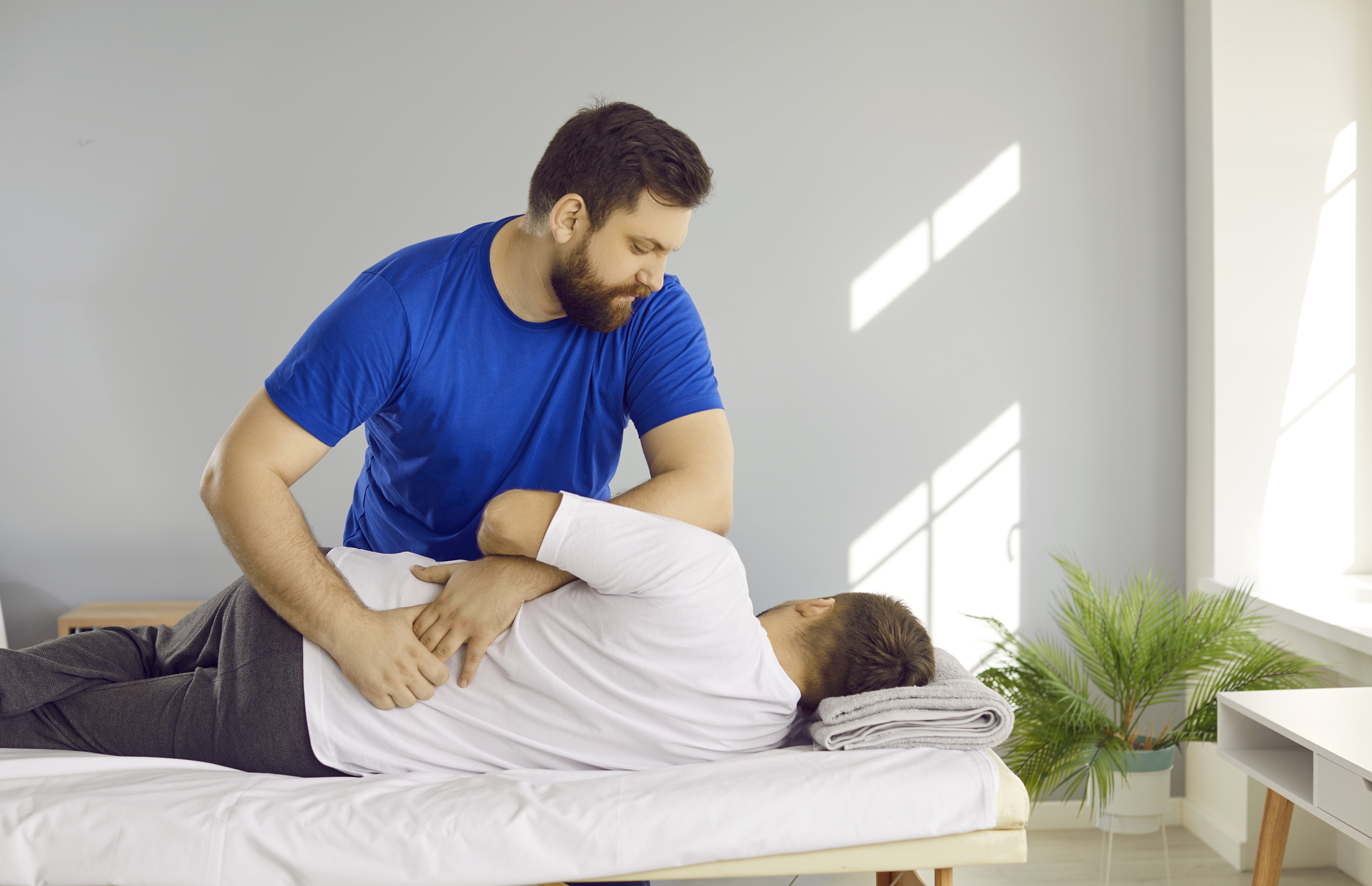Manual Osteopathy vs. Chiropractic Care: Training